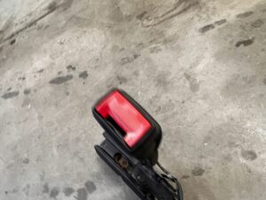 SZYNY ZAPINKA KLAMRA PASA BEZPIECZEŃSTWA FOTELA PRZÓD PRAWY FORD FUSION USA