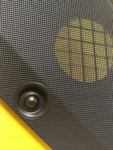 OSŁONA MASKOWNICA GŁOŚNIKA DESKI INFINITI Q30