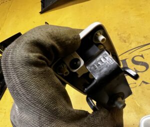 MOCOWANIE ROLETY BAGAŻNIKA PEUGEOT 508 I KOMBI SW