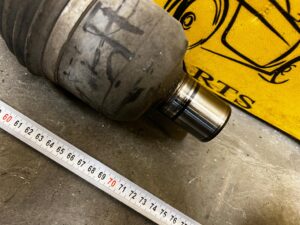 PÓŁOŚ PÓŁOŚKA TYŁ LEWY LEWA PRAWY PRAWA CHEVROLET CORVETTE C5 97-04