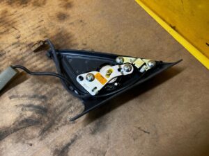 GŁOŚNIK OSŁONA ZAŚLEPKA SŁUPKA A PRZÓD LEWY BOSE INFINITI G37