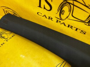 POSZYCIE OSŁONA OBUDOWA SŁUPKA PRZÓD A LEWY PORSCHE MACAN 95B