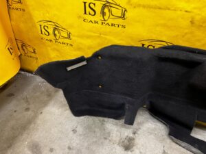 WYKŁADZINA OSŁONA DYWAN PASA TYŁ TYLNEGO CHEVROLET CORVETTE C5 97-04