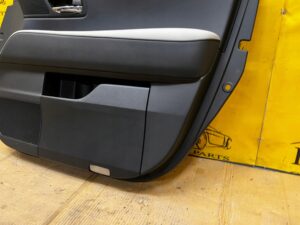 BOCZEK TAPICERKA DRZWI PRAWY PRZÓD LEXUS RX 450H III 3