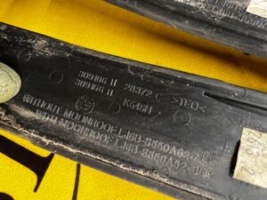 KOMPLET RELINGI DACHOWE LEWY PRAWY FORD ESCAPE MK4