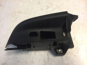 PROWADNICA PASA LEWA AUDI A4 B9 8W0857791