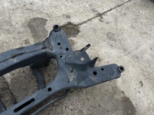 WÓZEK ZAWIESZENIA BELKA SANKI KOŁYSKA TYŁ NISSAN X-TRAIL III T32 LIFT