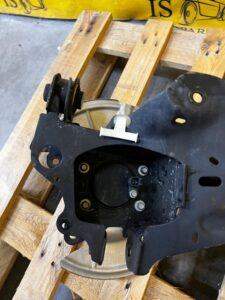 ZWROTNICA PIASTA WAHACZ TYŁ PRAWY FORD ESCAPE MK4 FWD 2WD 1.5 ECOBOOST