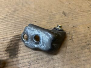 ZAWIAS DRZWI PRZÓD PRAWY DOLNY FORD EXPLORER VI CARBONIZED GRAY