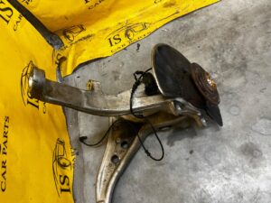 ZWROTNICA PIASTA WAHACZ PRZÓD PRAWY MERCEDES GL X166 4.7 V8 4MATIC