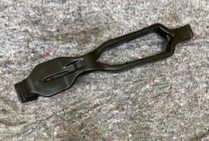 KANAŁ TUNEL NAWIEWU POWIETRZA NA TYŁ TUNELU ŚROKOWEGO PORSCHE MACAN 95B