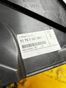 OSŁONA ZAŚLEPKA ZBIORNIKA PODWOZIA PRAWA BMW 6 G32 NOWA OEM