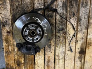 ZWROTNICA PIASTA TARCZA PRZÓD LEWY CITROEN C4 PICASSO II 2.0 BLUE HDI