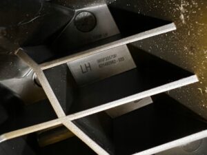 OSŁONA ZAŚLEPKA MASKOWNICA WNĘTRZA LEWA RENAULT ESPACE VI