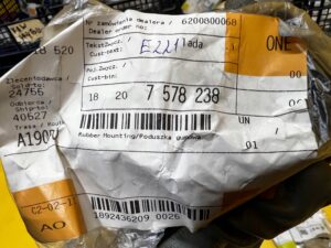 UCHWYT WIESZAK TŁUMIKA TYŁ BMW 5 E60 F10 7 E65 F01 X1 E84 X3 F25 NOWY OEM