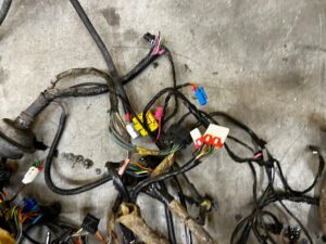 WIĄZKA INSTALACJA DESKI ROZDZIELCZEJ KONSOLI CHEVROLET CORVETTE C5 97-04