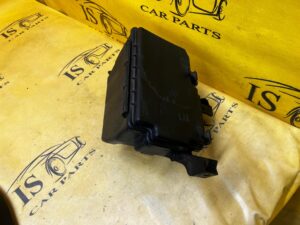 SKRZYNKA OBUDOWA BEZPIECZNIKÓW MERCEDES GL X166