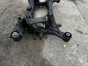 WÓZEK BELKA SANKI ZAWIESZENIE KOŁYSKA TYŁ RANGE ROVER VELAR L560 2.0D