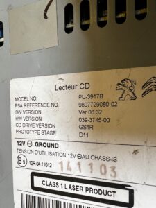 ZMIENIARKA CZYTNIK PŁYT CD PEUGEOT 508 I LIFT