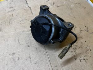 ŁAPA MOCOWANIE WSPORNIK PODUSZKA SILNIKA PORSCHE MACAN 95B 2.0 TFSI