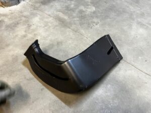 WLOT DOLOT KANAŁ POWIETRZA ŚRODKOWY PRAWY PORSCHE PANAMERA 970 I LIFT