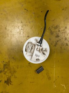 POMPA PALIWA ZBIORNIKA FORD FIESTA MK8 1.0 EB