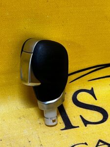 GAŁKA ZMIANY BIEGÓW DACIA DUSTER II AUTOMAT