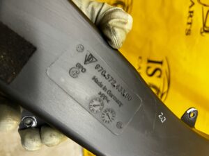 KANAŁ POWIETRZA SŁUPKA B TYŁ LEWY PORSCHE PANAMERA 970 I LIFT