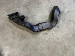 KANAŁ TUNEL NAWIEWU POWIETRZA WNĘTRZA DESKI KONSOLI PRAWY PEUGEOT 508 I EU