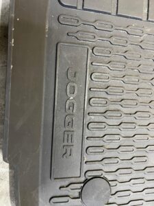 KOMPLET DYWANIKI WYCIERACZKI GUMOWE ORYGINALNE DACIA JOGGER