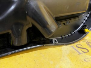 BOCZEK TAPICERKA DRZWI LEWY PRZÓD FORD ESCAPE MK4 1.5 EB