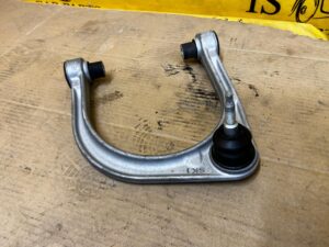 NOWY WAHACZ GÓRNY PRZÓD PRAWY FORD BRONCO 21-