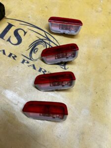 LAMPKA OSTRZEGAWCZA ODBLASK DRZWI PORSCHE MACAN 95B