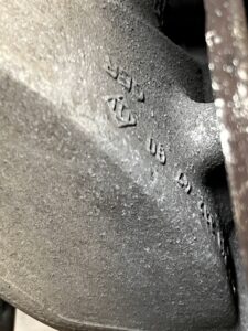 MERCEDES E KLASA W213 AMG PAKIET ZWROTNICA LEWA