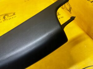 OSŁONA ZAŚLEPKA RELINGU DACHOWEGO PRZÓD PRAWY DACIA SANDERO II STEPWAY