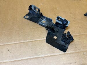 WSPORNIK UCHWYT MOCOWANIE BŁOTNIKA LEWY PRZÓD RENAULT ZOE I Z.E