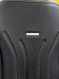 FOTELE SKÓRZANE AIRBAG WNĘTRZE PODŁOKIETNIK FORD KUGA MK3 EU VIGNALE