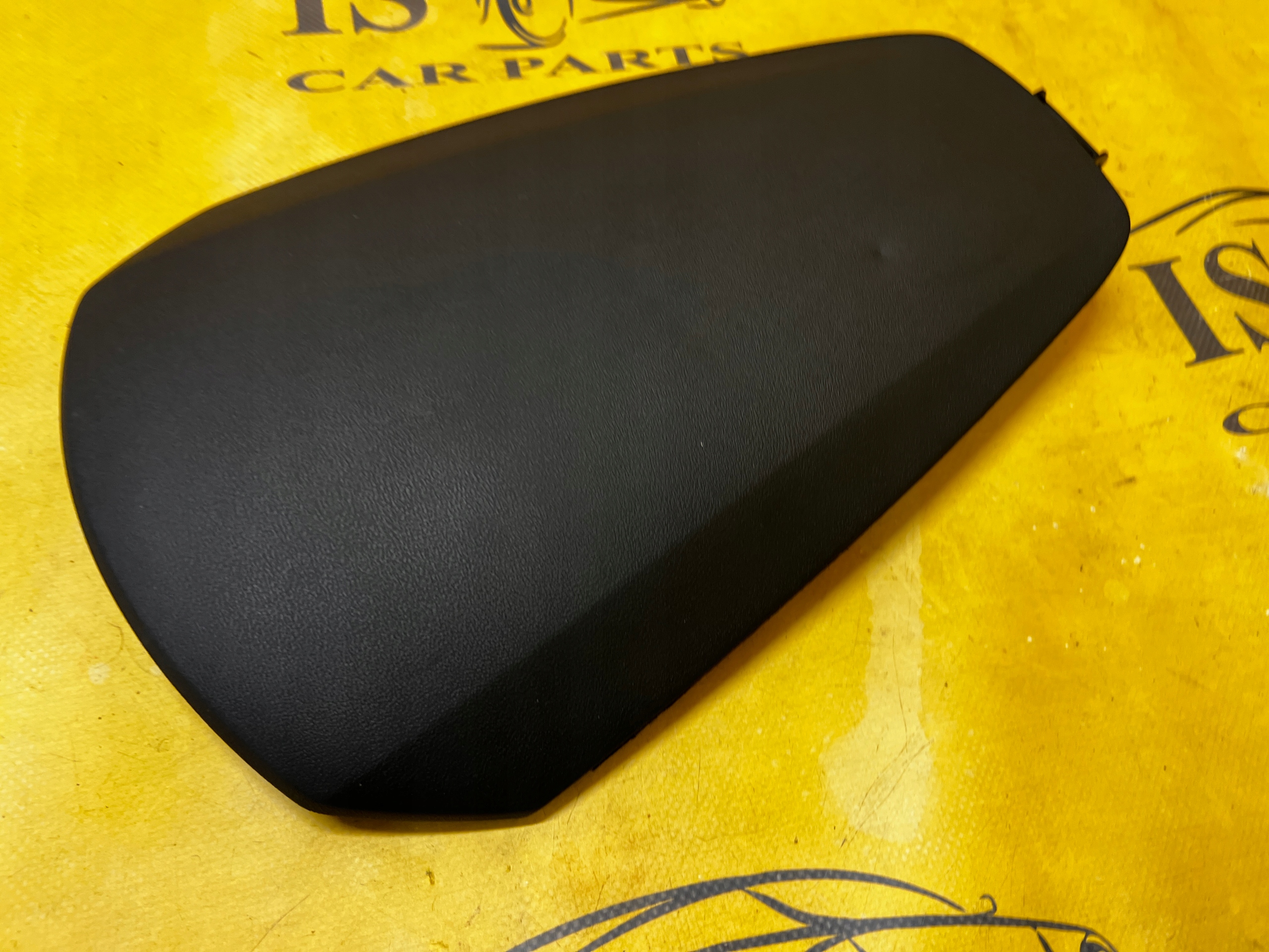 DASZEK OSŁONA LICZNIKA ZEGARÓW DESKI KONSOLI AUDI TT 8S