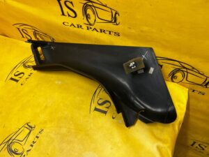 POSZYCIE OSŁONA SŁUPKA ŚRODKOWEGO B LEWY CHEVROLET CORVETTE C5 97-04