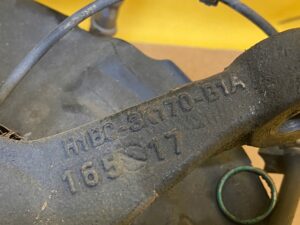 ZWROTNICA PIASTA TARCZ PRAWY PRZÓD FORD FIESTA MK8