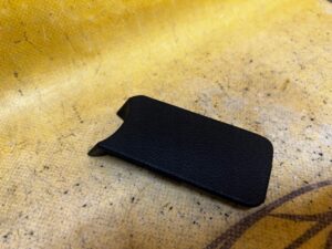 KLAPKA OSŁONA ZAŚLEPKA TUNELU ŚRODKOWEGO SKODA SCALA