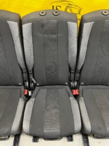 FOTEL 2 RZĘDU ŚRODKOWY TYŁ PEUGEOT 5008 II P87