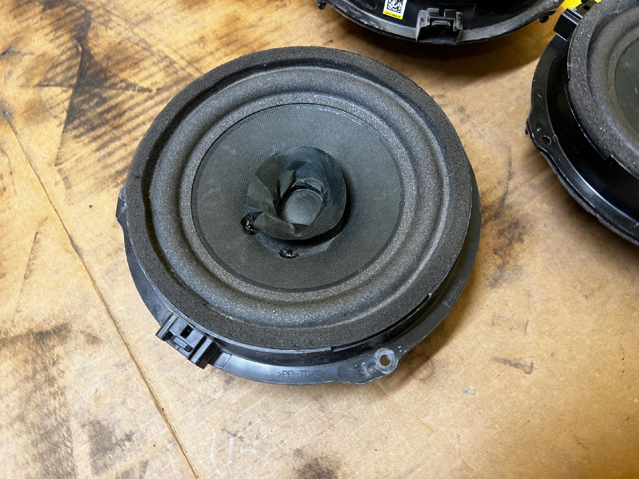 GŁOŚNIK DRZWI PRZÓD TYŁ FORD FIESTA MK8