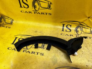 OBUDOWA ZAWIASU BAGAŻNIKA PRAWA BMW 5 G30