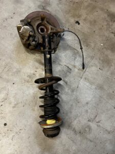 AMORTYZATOR ZWROTNICA PRZÓD LEWY DACIA LODGY STEPWAY LIFT 2022 1.5 BLUE DCI