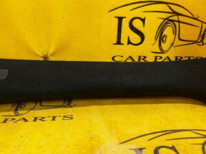 OSŁONA SŁUPKA LEWY PRZÓD MERCEDES W176 ALCANTARA