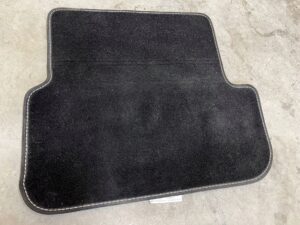 KOMPLET DYWANIKI WYCIERACZKI WELUROWE ORYGINALNE PREMIUM DACIA SANDERO III