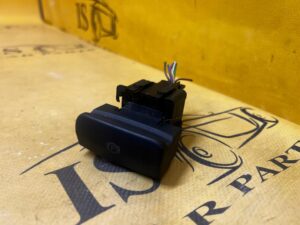 PRZYCISK PRZEŁĄCZNIK WŁĄCZNIK HAMULCA RĘCZNEGO PEUGEOT 3008 I 5008 I