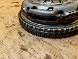 ZESTAW SPRZĘGŁO DOCISK TARCZA DWUMASA RENAULT 1.3 TCE