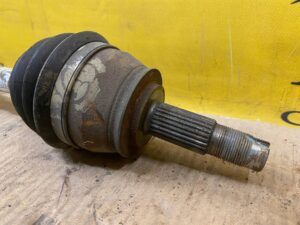 FIAT 500 ABARTH 1.4 TURBO PÓŁOŚ LEWA KRÓTKA